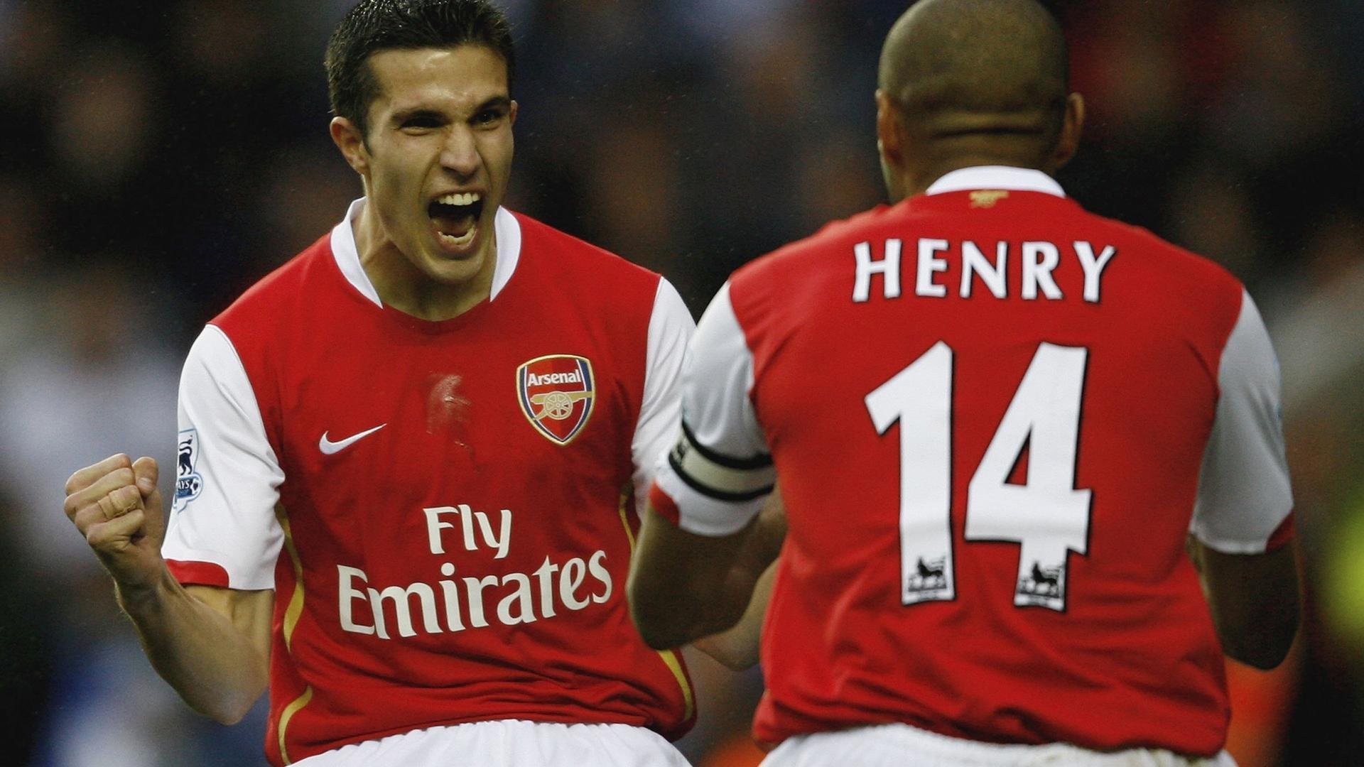 意甲裁判明显失误引发热议，意甲 比赛